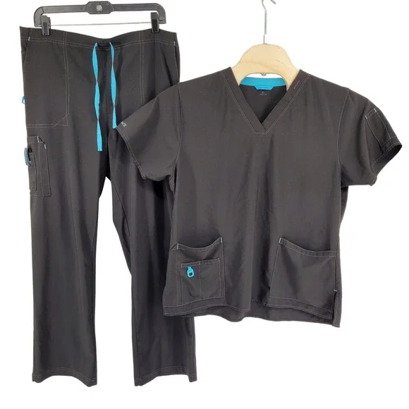 Carhartt Scrub Set Womens XL Black Force Cross-Flex V-Neck Cargo C12110 C52110 - Picture 1 of 9